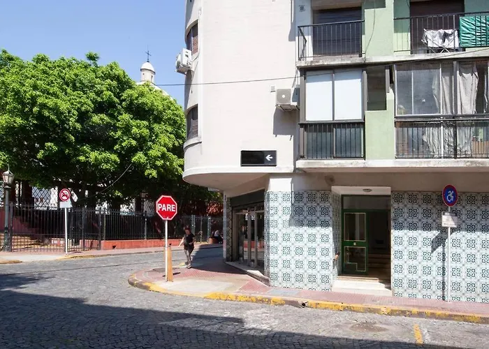 Departamento A Metros De Plaza Dorrego, San Telmo